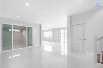 *****บ้านเดี่ยวมือสองย่านนนทบุรี ม.บุษราคัม กรีนวิลล์ ปิ่นเกล้า-วงแหวน #หลังมุม เนื้อที่กว้างขวางถึง 71 ตร.ว. ฟังก์ชัน 3 ห้องนอน 2 ห้องน้ำ 2 ที่จอดรถ บ้านตกแต่งใหม่ พร้อมเข้าอยู่ น่าอยู่อาศัย บนทำเลเดินทางสะดวก ใกล้เซ็นทรัลเวสต์เกต, ทางด่วน "กาญจนาภิเษก" และรถไฟฟ้าสายสีม่วง "สถานีตลาดบางใหญ่"